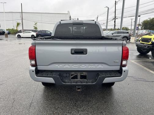 2018 Toyota Tacoma SR