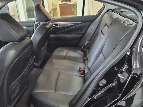 2015 INFINITI Q50 Premium