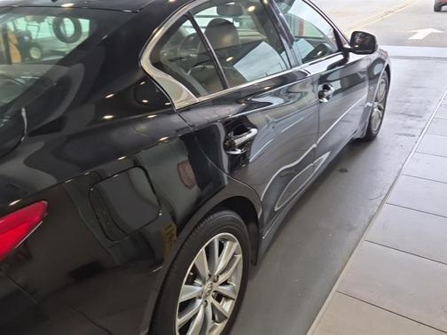 2015 INFINITI Q50 Premium