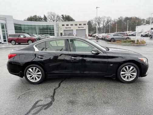 2015 INFINITI Q50 Premium