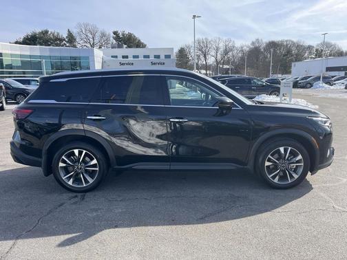 2025 INFINITI QX60 Luxe