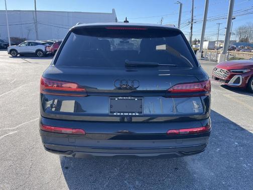 2022 Audi Q7 55 Premium