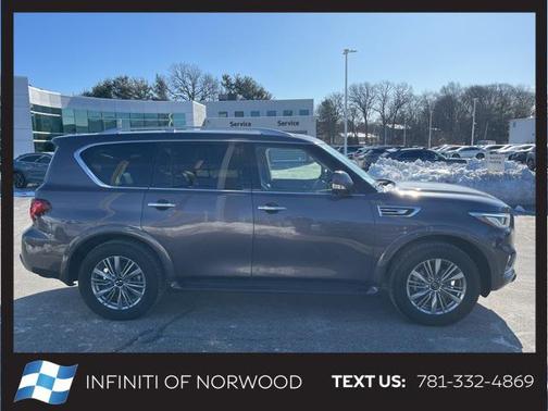 2023 INFINITI QX80 LUXE