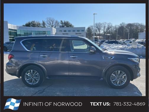 2023 INFINITI QX80 LUXE