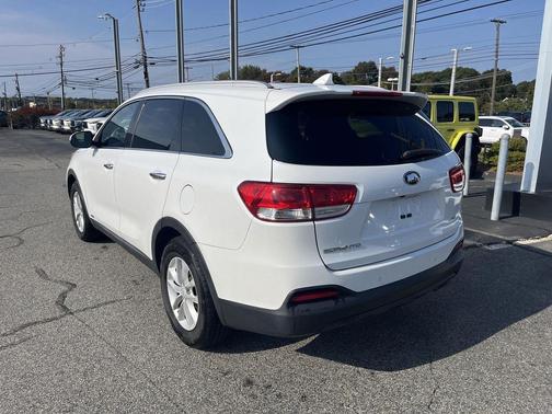 2018 Kia Sorento LX