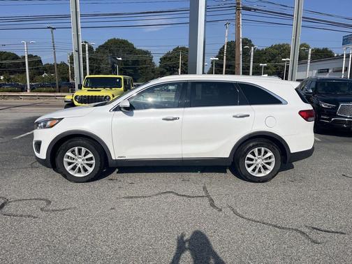 2018 Kia Sorento LX