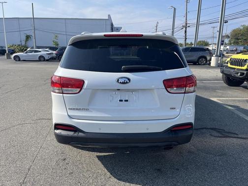 2018 Kia Sorento LX