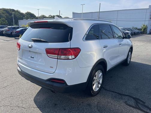 2018 Kia Sorento LX