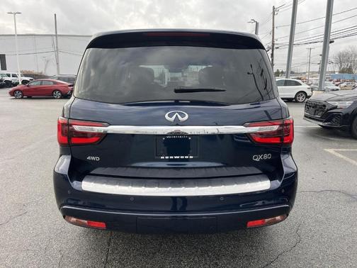 2024 INFINITI QX80 Luxe