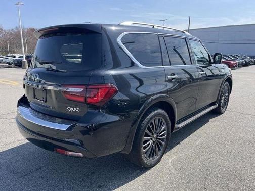 Diamond Black 2024 INFINITI QX80 SENSORY