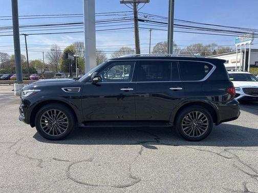 Diamond Black 2024 INFINITI QX80 SENSORY