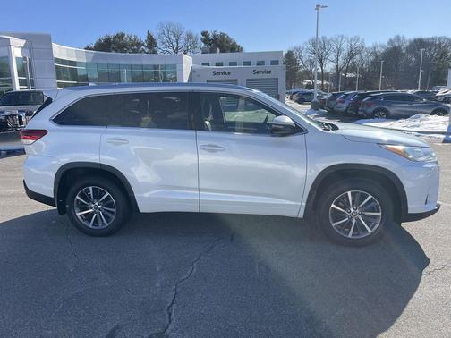 2018 Toyota Highlander 
