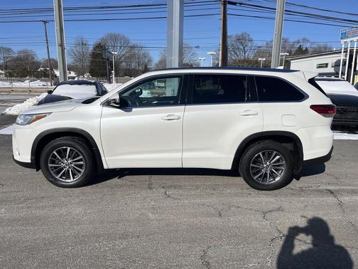 2018 Toyota Highlander 