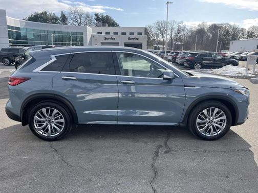 2025 INFINITI QX50 Luxe