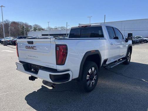 White Frost Tri-Coat 2025 GMC Sierra 2500 Denali