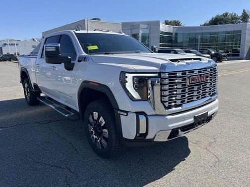 White Frost Tri-Coat 2025 GMC Sierra 2500 Denali