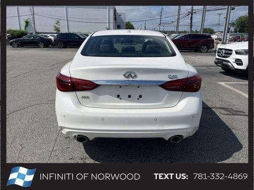 2022 INFINITI Q50 LUXE