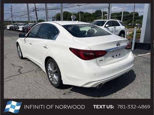 2022 INFINITI Q50 LUXE
