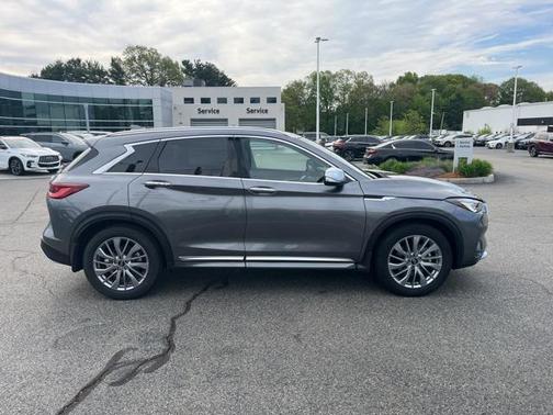 2025 INFINITI QX50 LUXE