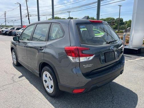 Magnetite Gray Metallic 2023 Subaru Forester