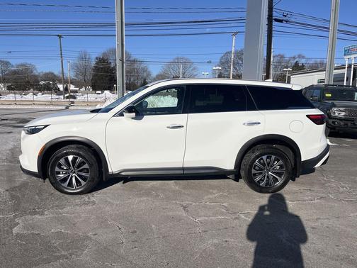 2024 INFINITI QX60 Pure