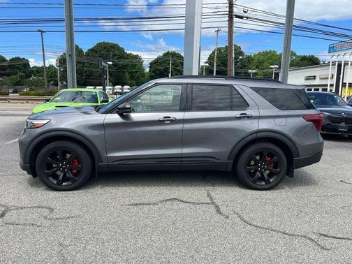 Gray Metallic 2022 Ford Explorer ST