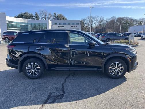 2025 INFINITI QX60 Pure