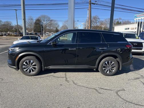 2025 INFINITI QX60 Pure