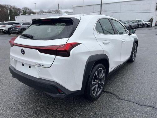 Eminent White Pearl 2020 Lexus UX 250h Base