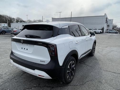 2025 Nissan Kicks SV