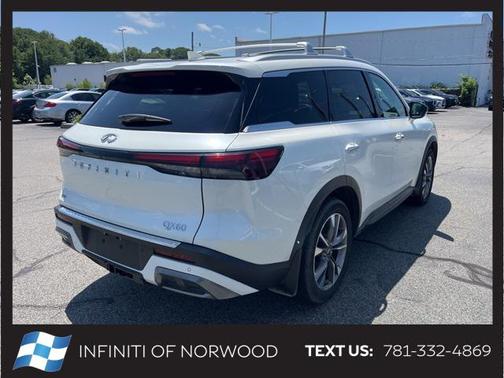 2022 INFINITI QX60 LUXE