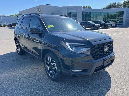 Crystal Black Pearl 2023 Honda Passport Elite