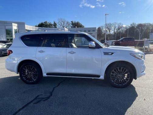2024 INFINITI QX80 SENSORY