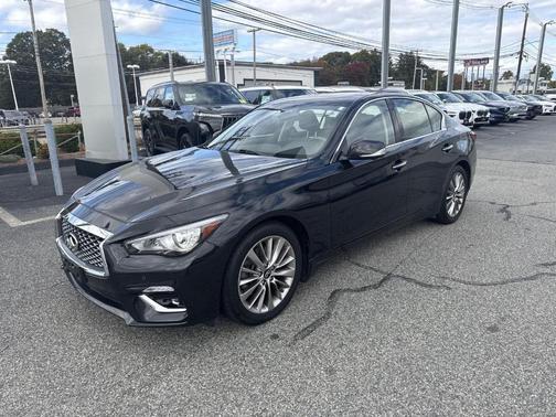 2022 INFINITI Q50 LUXE