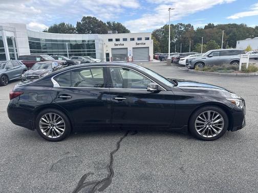 2022 INFINITI Q50 LUXE