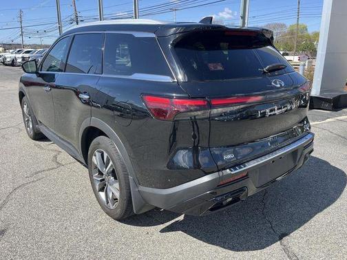 Mineral Black 2023 INFINITI QX60 Luxe