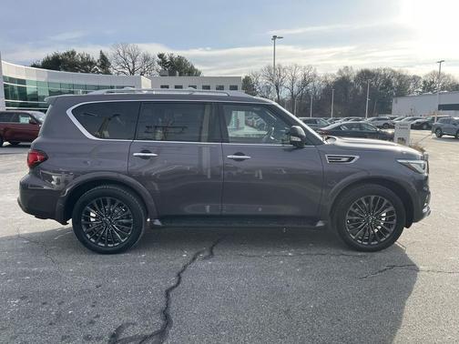 2024 INFINITI QX80 SENSORY