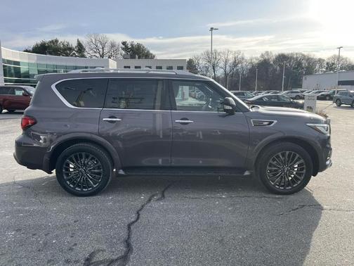 2024 INFINITI QX80 SENSORY