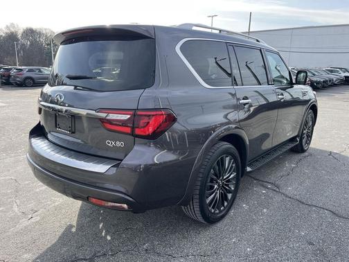 2024 INFINITI QX80 SENSORY