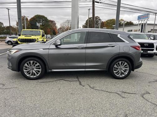 2023 INFINITI QX50 Luxe