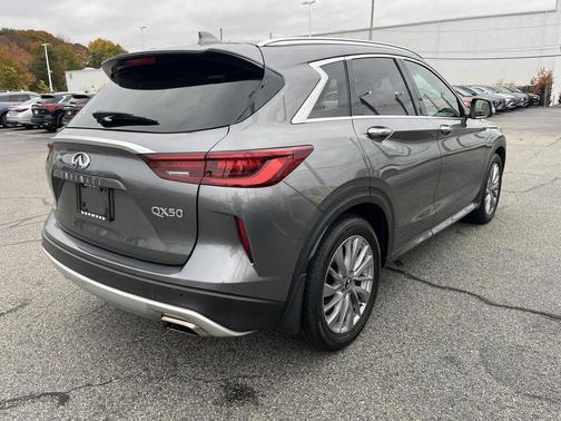 2023 INFINITI QX50 Luxe