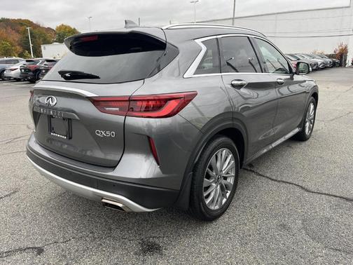 2023 INFINITI QX50 Luxe