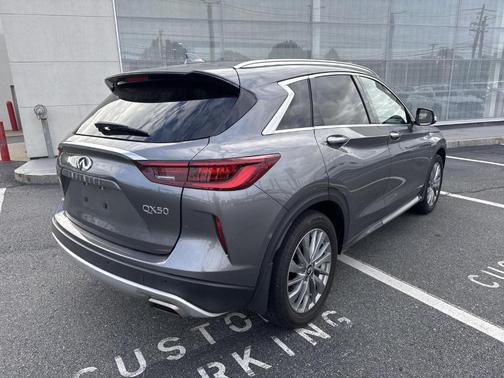 2023 INFINITI QX50 Luxe