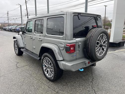 Sting Gray Clearcoat 2023 Jeep Wrangler 4xe Sahara