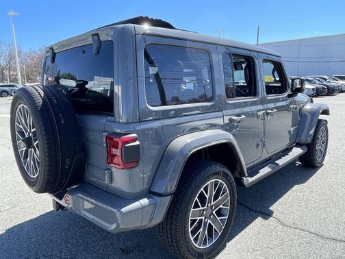 Sting Gray Clearcoat 2023 Jeep Wrangler 4xe Sahara