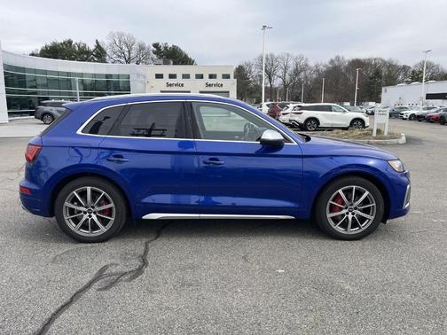Ultra Blue Metallic 2024 Audi SQ5 3.0T Prestige