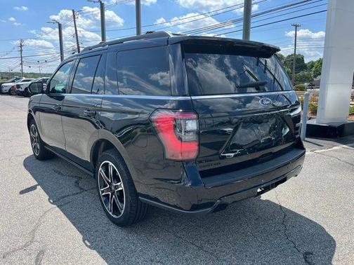 Black Metallic 2021 Ford Expedition Limited