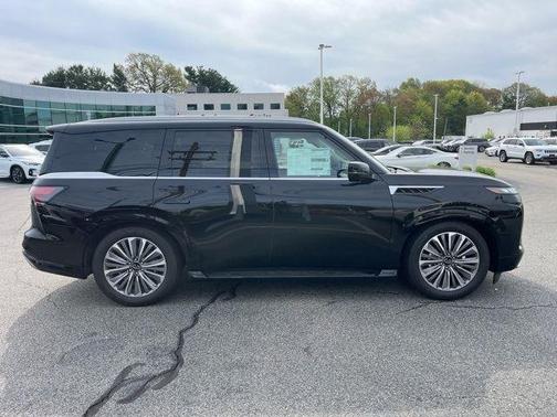 2025 INFINITI QX80 Luxe