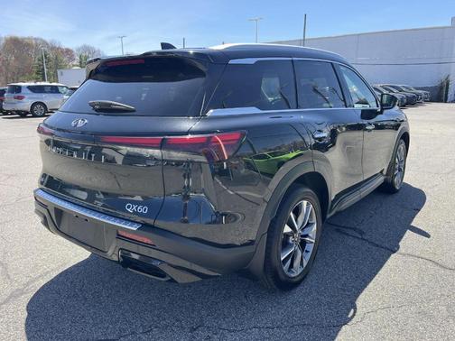 Mineral Black 2023 INFINITI QX60 Luxe