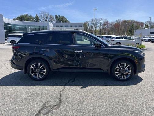 Mineral Black 2023 INFINITI QX60 Luxe